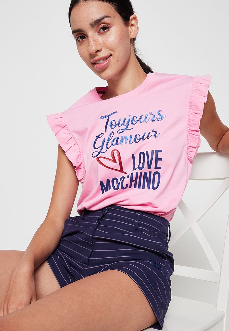 Love Moschino
