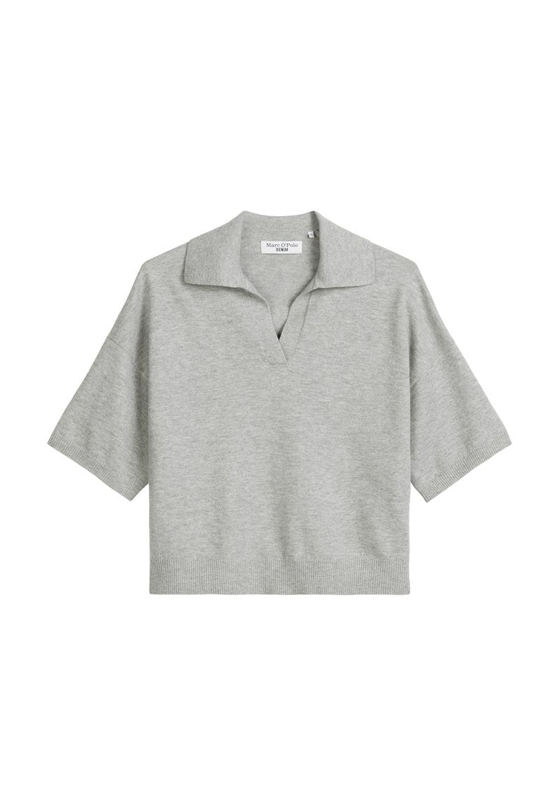 SHORTSLEEVE V-NECK Media 1
