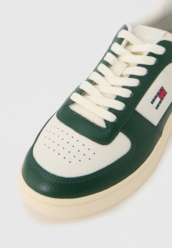Tommy Jeans