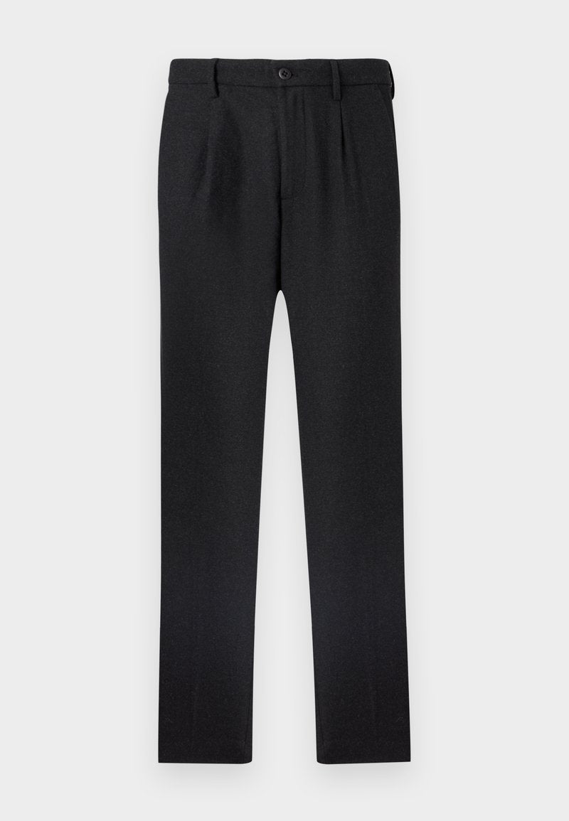 Schwarze Hose aus strukturiertem Stoff mit Knopfverschluss, zwei vorderen Abnähern und geradem Bein.