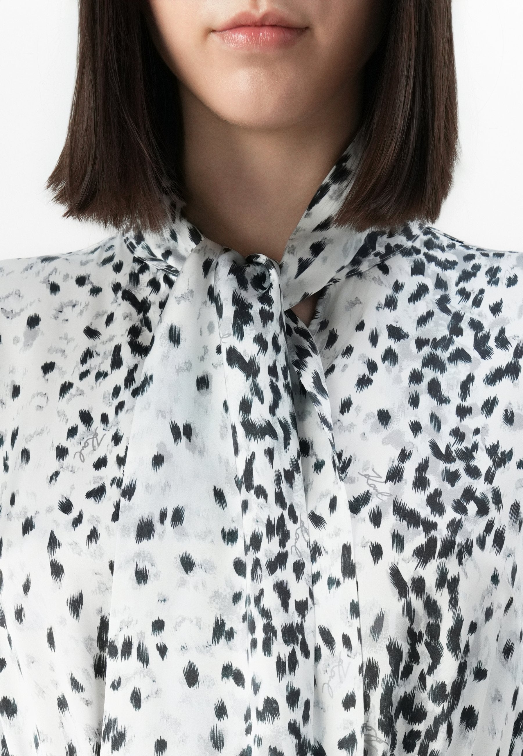LEO DRESS Media 6
