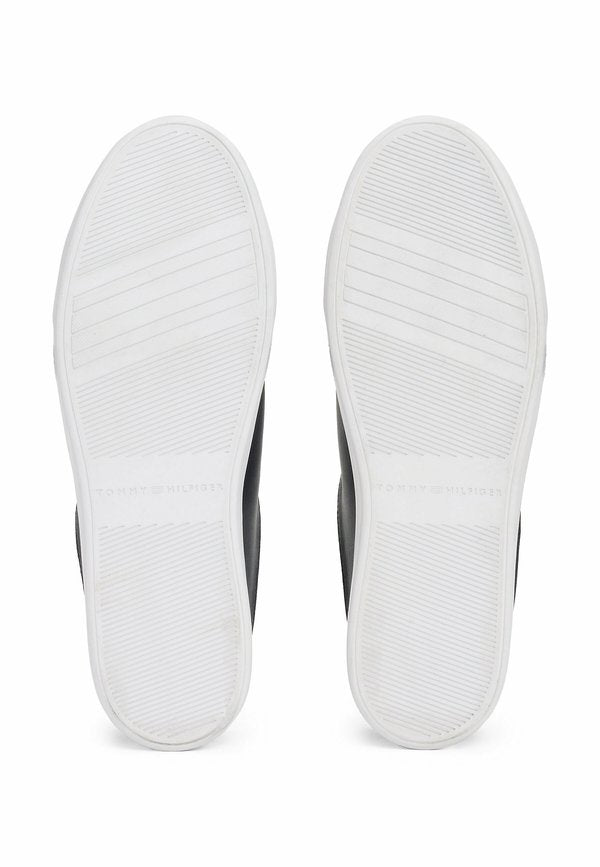 Tommy Hilfiger ESSENTIAL COURT