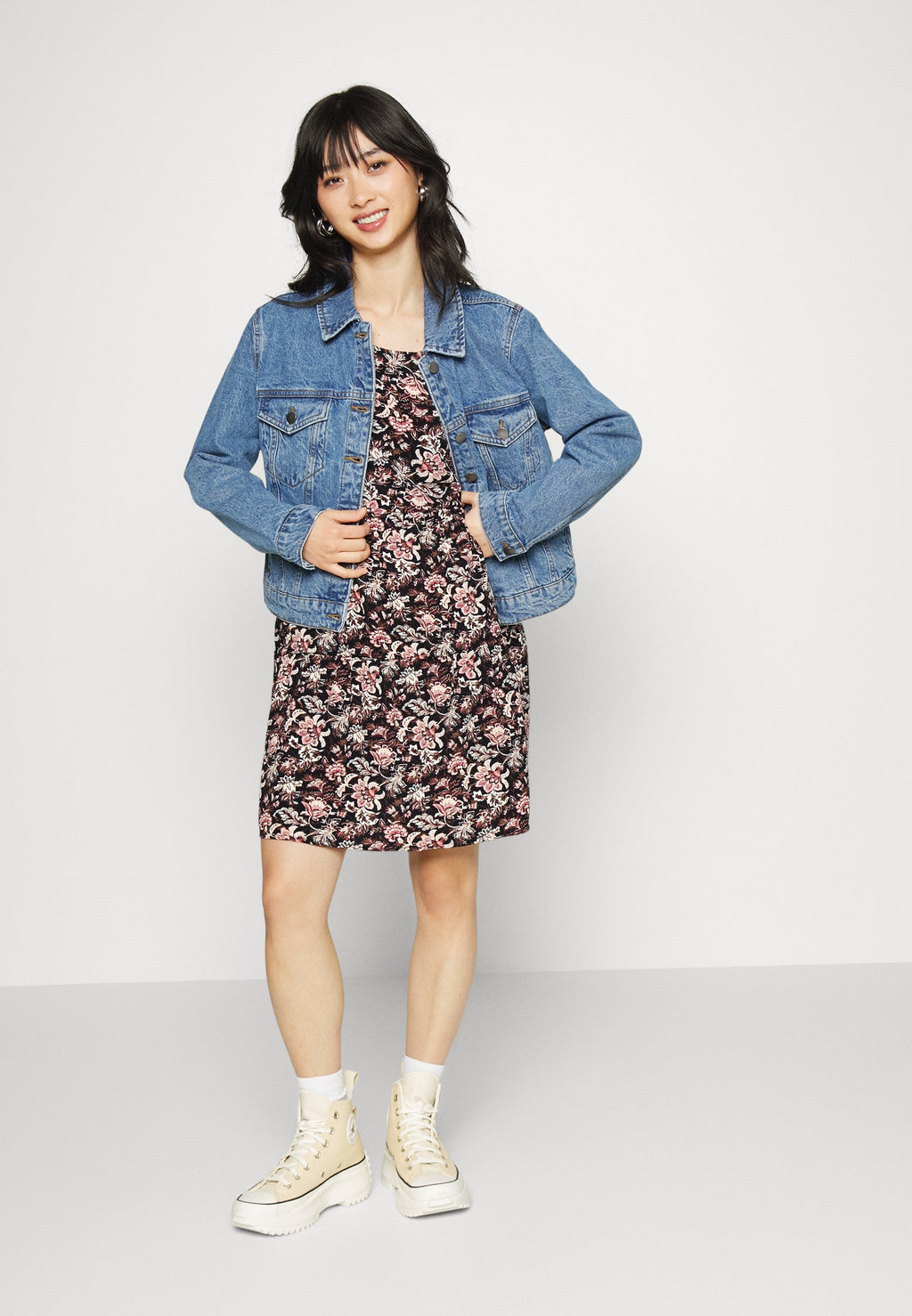 ONLNOVA LUX THEA DRESS Media 2