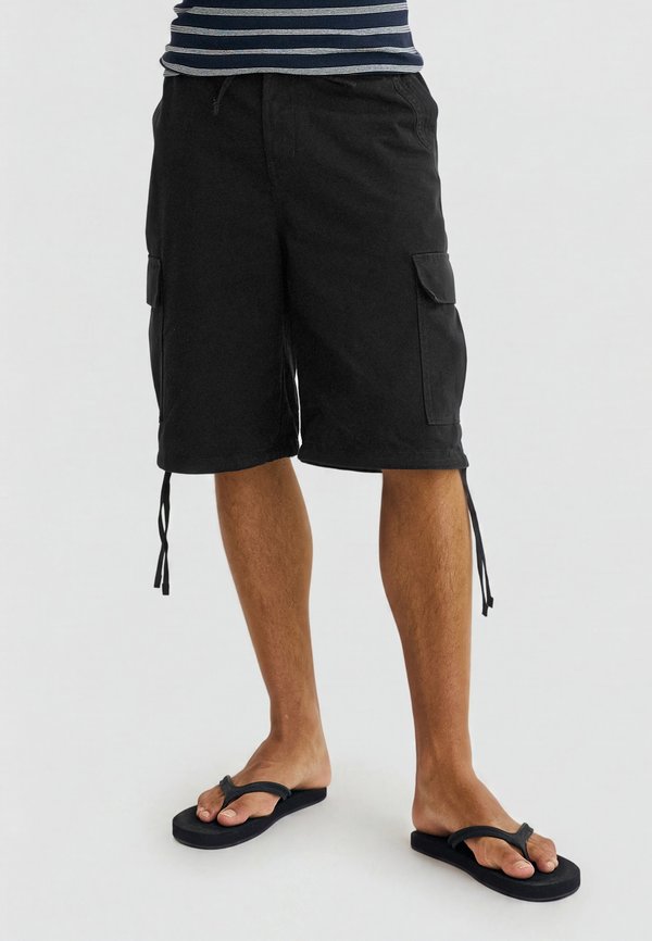 Bershka WIDE-LEG CARGO - BERMUDA SHORTS - Shorts - black