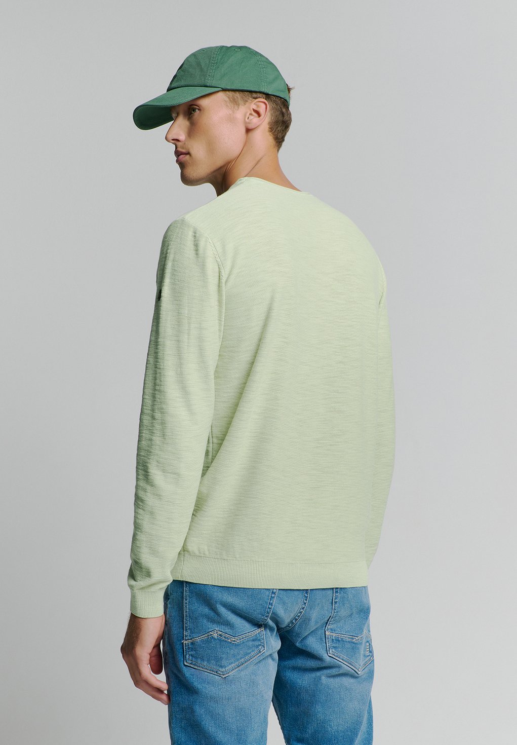 CREWNECK Media 4