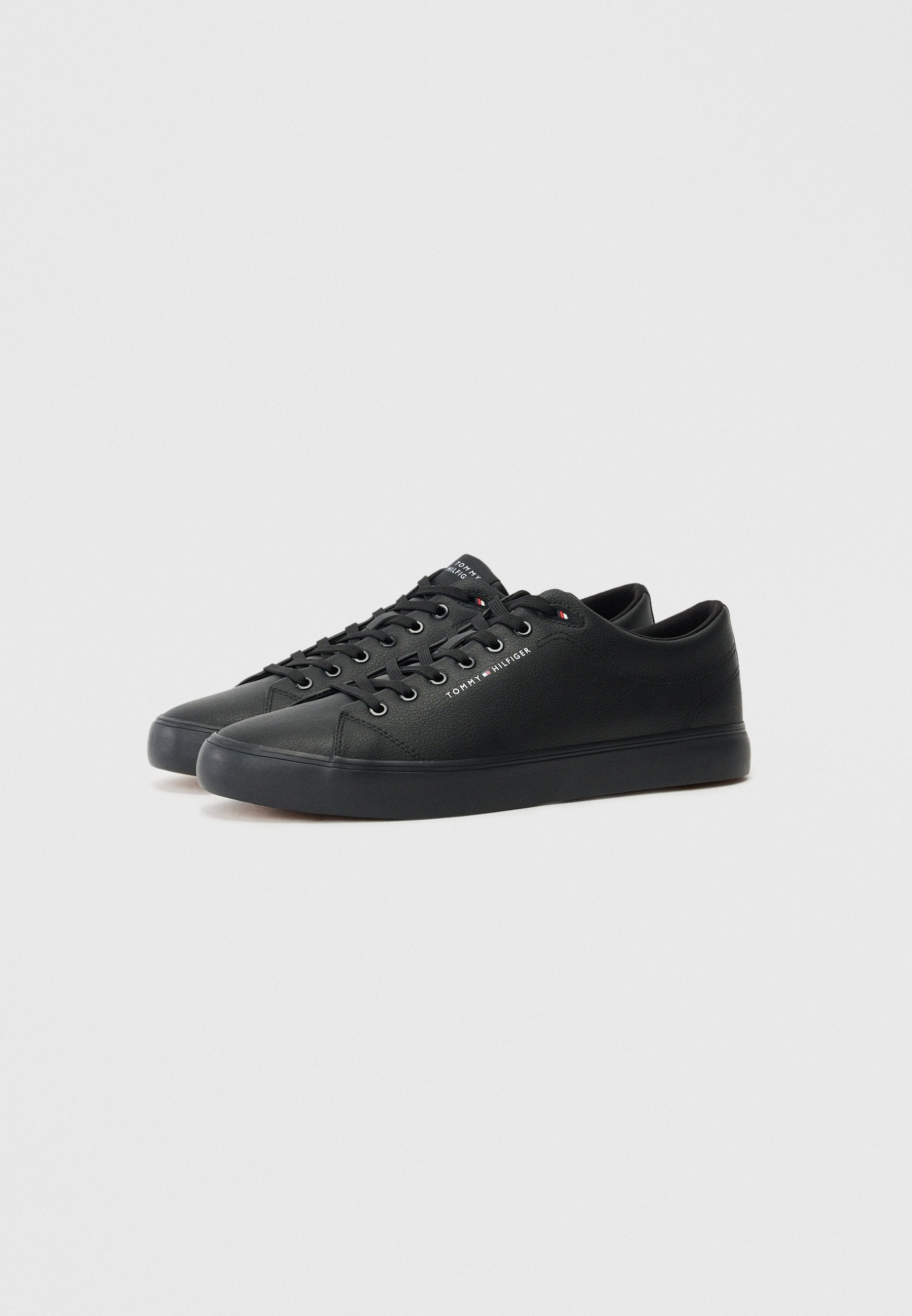 LOGO TRAINERS WITH LEATHER Media 2