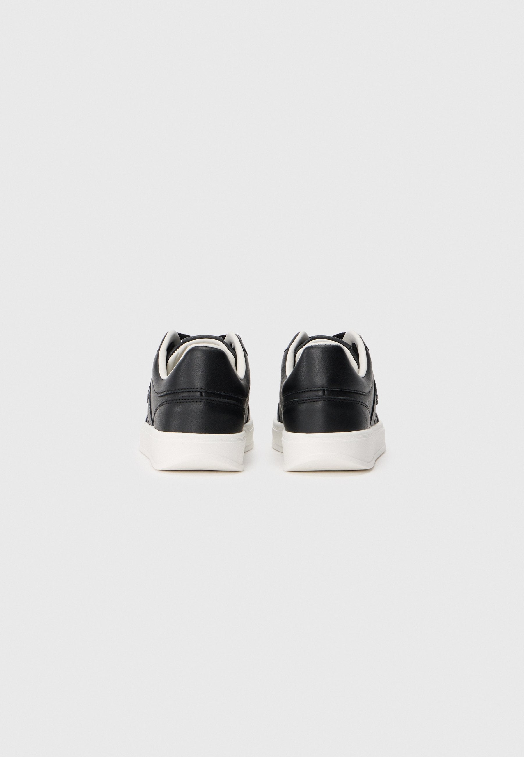 TH MONOGRAM LEATHER COURT TRAINERS Media 3