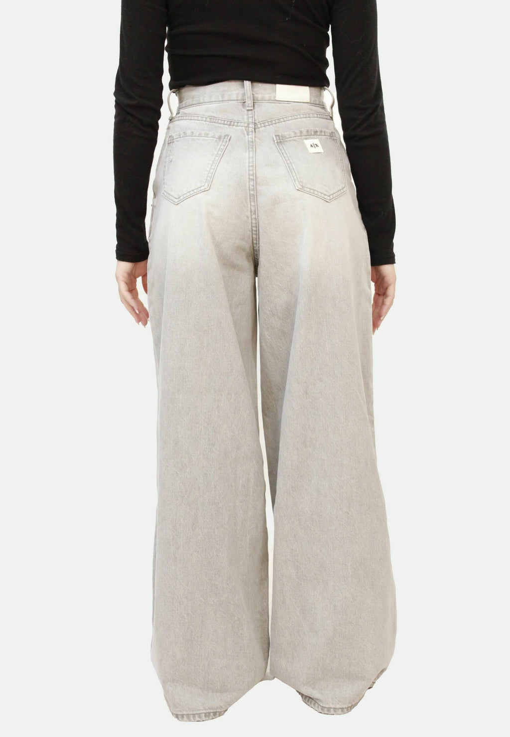 Armani Exchange Baggy Jeans Media 2