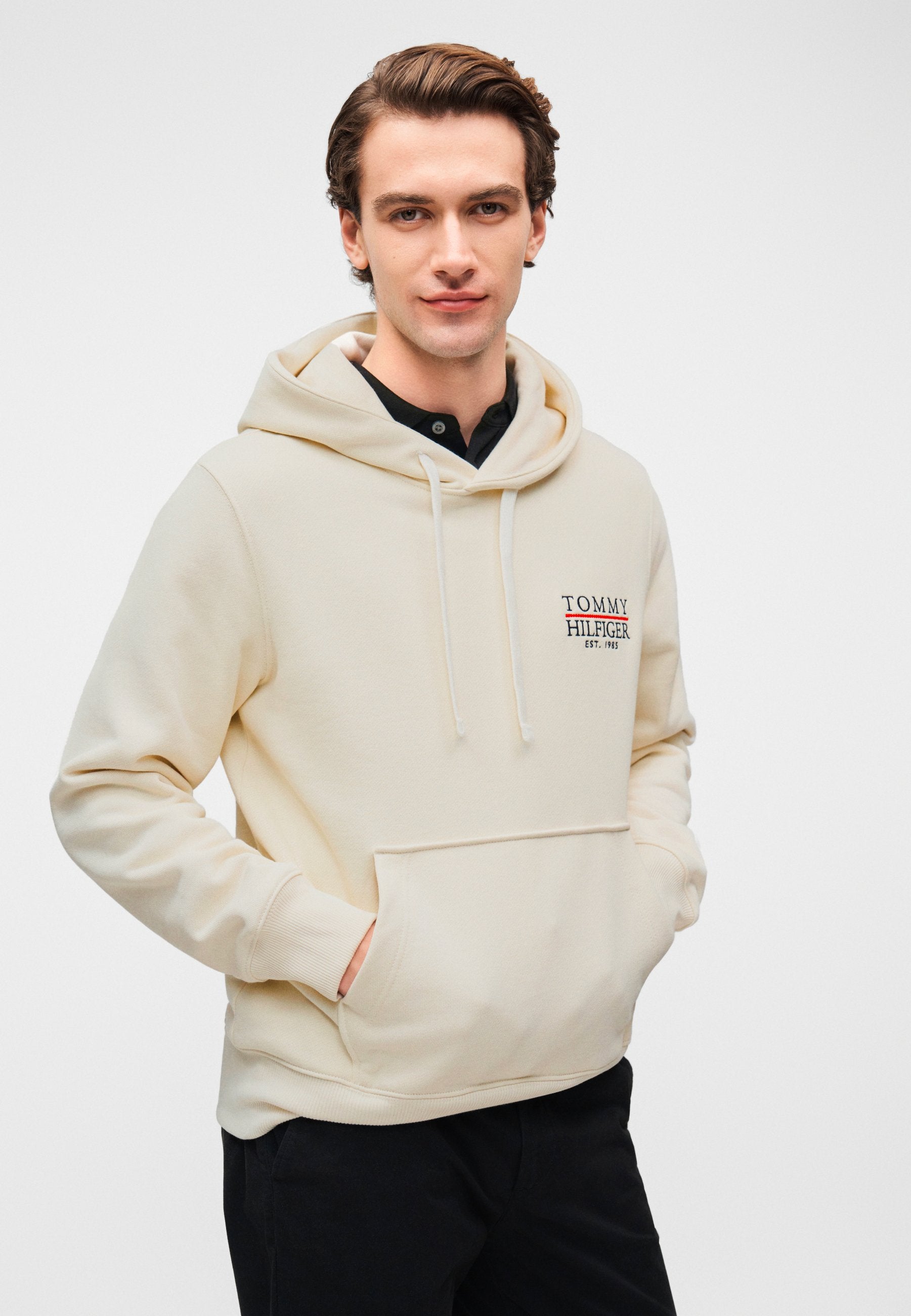 HERITAGE LOGO EMBROIDERY DRAWSTRING HOODY Media 5
