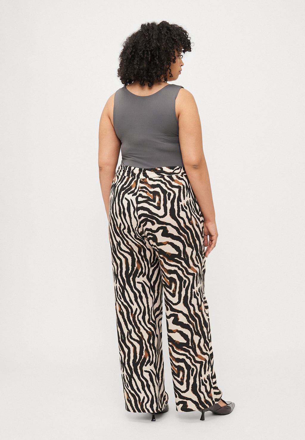 CARBERTE PANTS Media 4