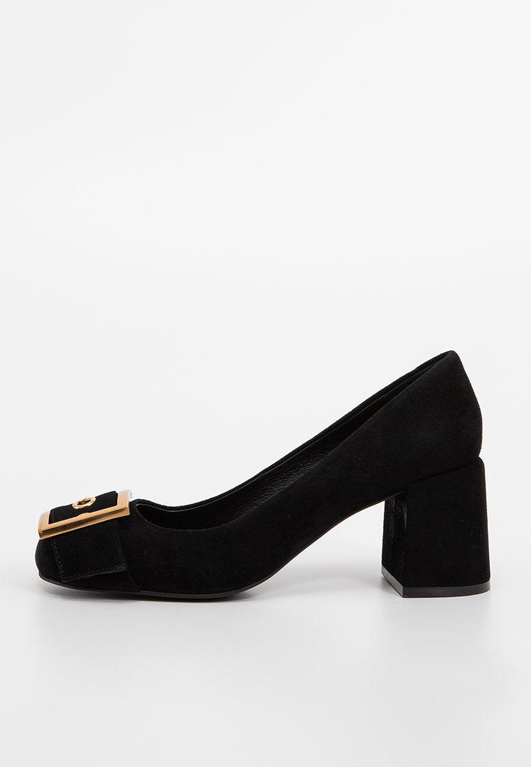 Jeffrey Campbell FACTS