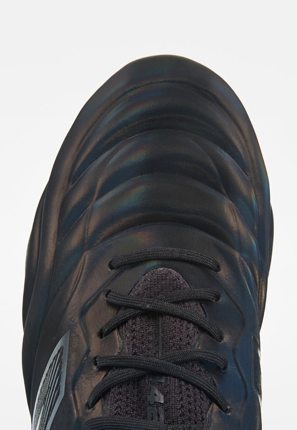 New Balance ELITE