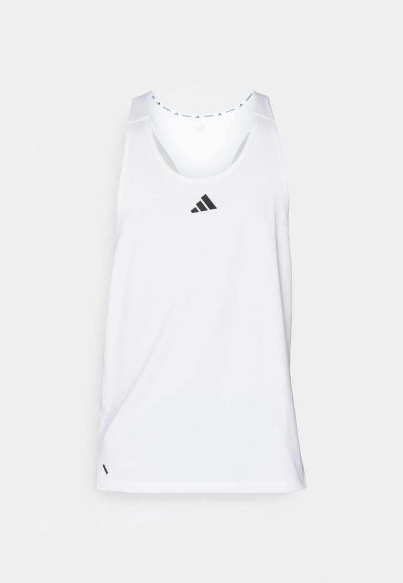 Weißes sportliches Tanktop mit rundem Ausschnitt, versehen mit einem schwarzen Logo auf der Vorderseite, aus glattem, leichtem Stoff.