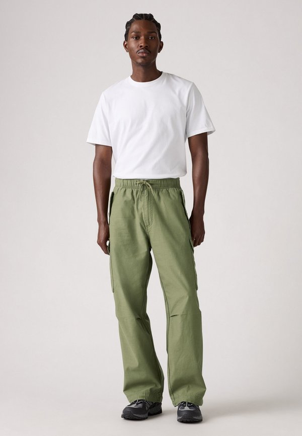 Levi's® BAGGY FIELD CARGO