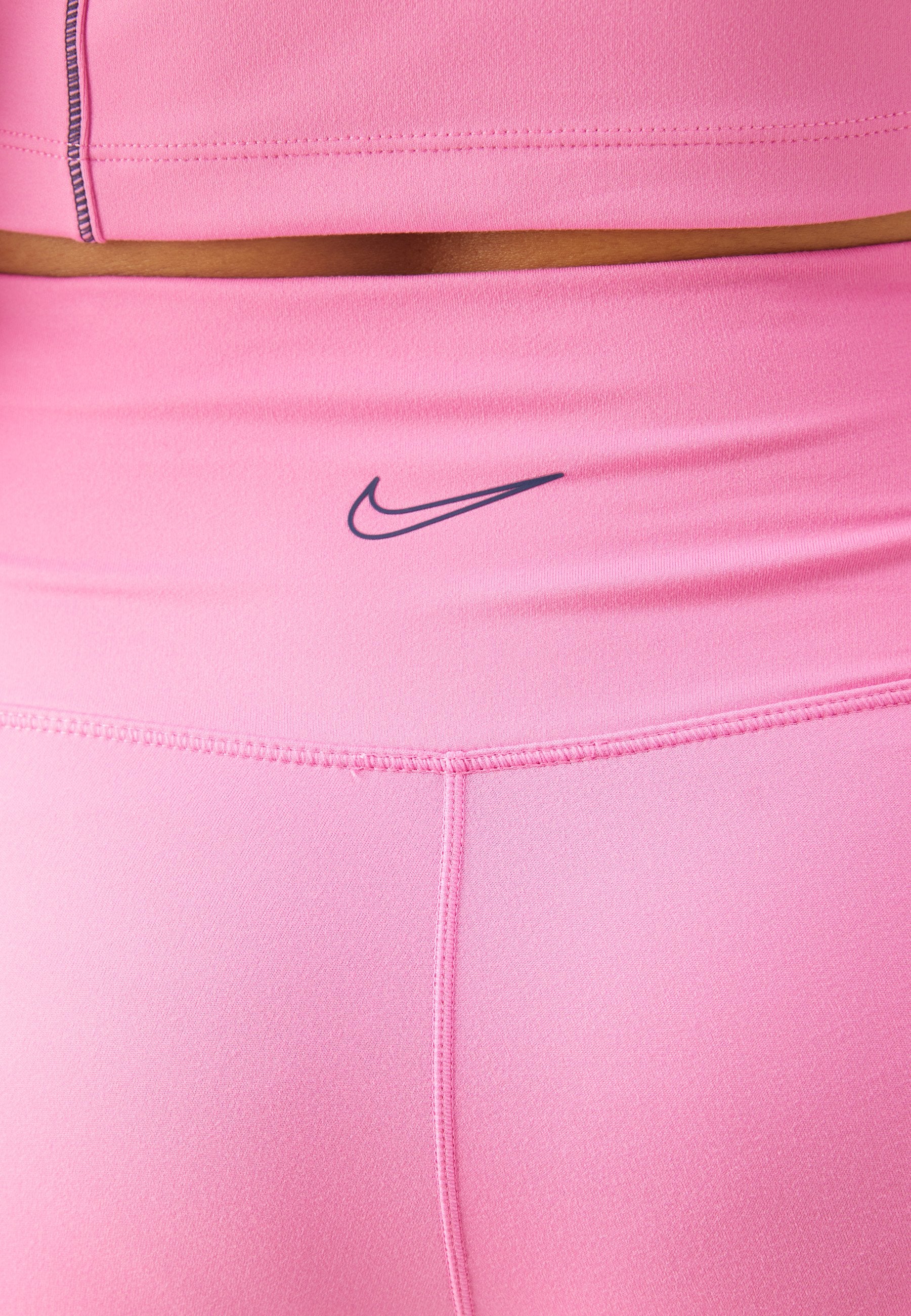 Nike Performance ONE
