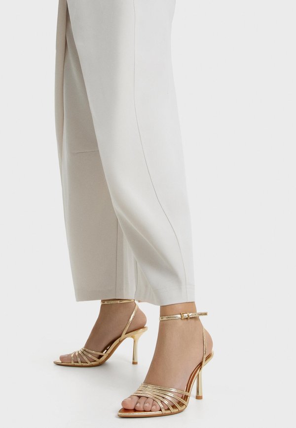 Bershka WITH ANKLE STRAP - High heeled sandals - gold-coloured