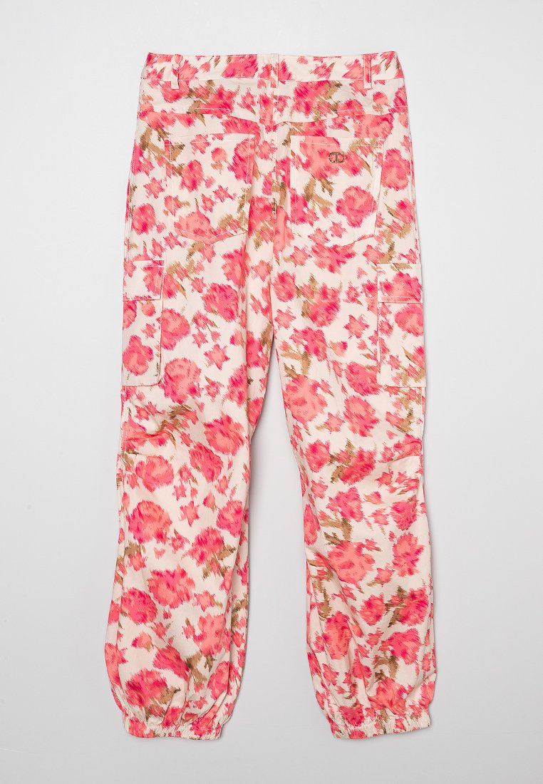 TWINSET
