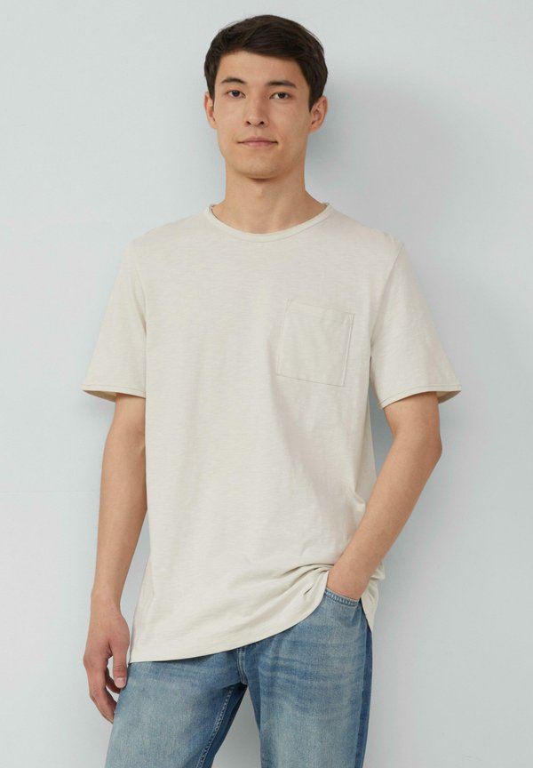 s.Oliver FLAMM UND OFFENEN KANTEN - Basic T-shirt - wollweiß