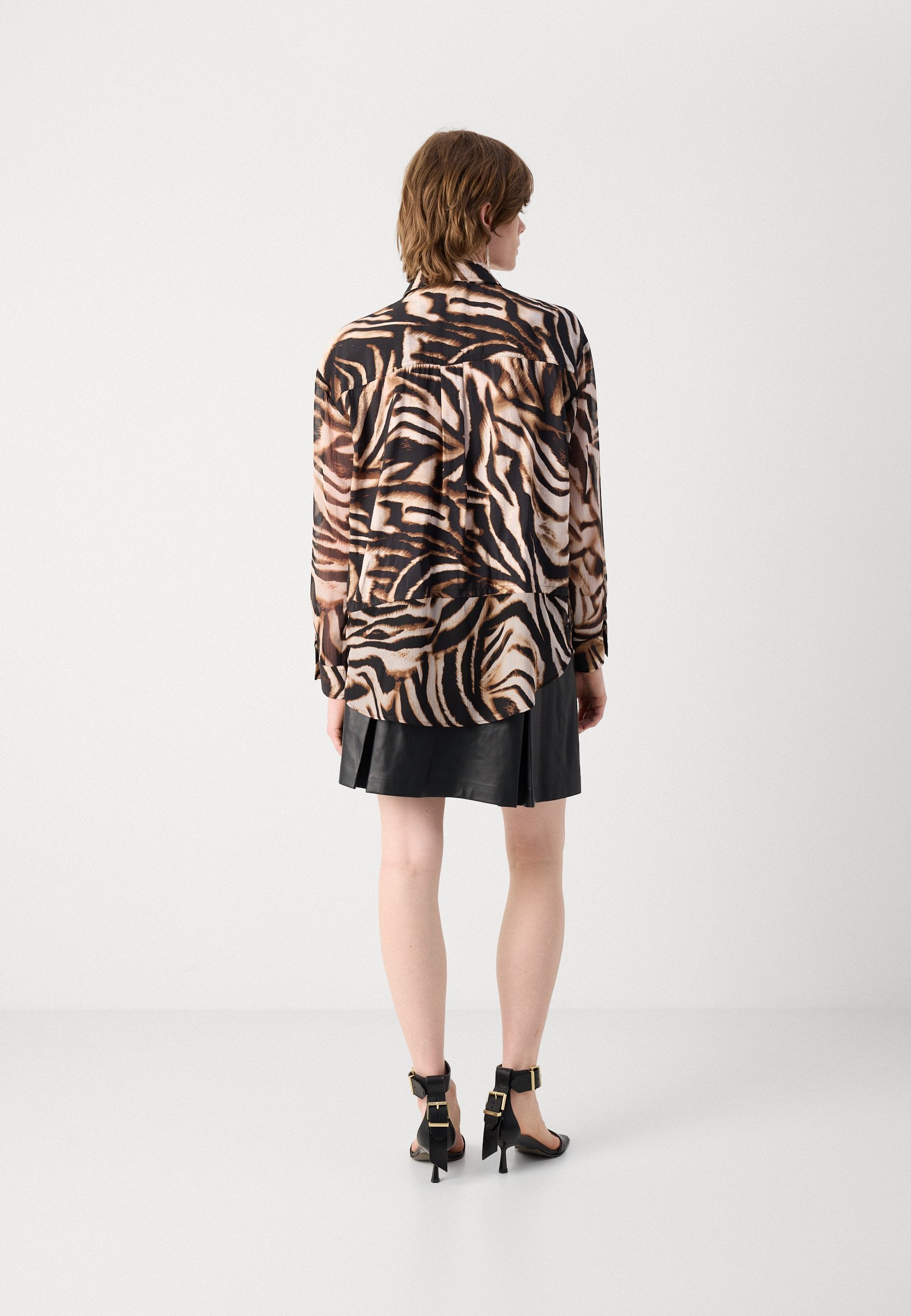 DKNY PRINTED FRONT SHIRT