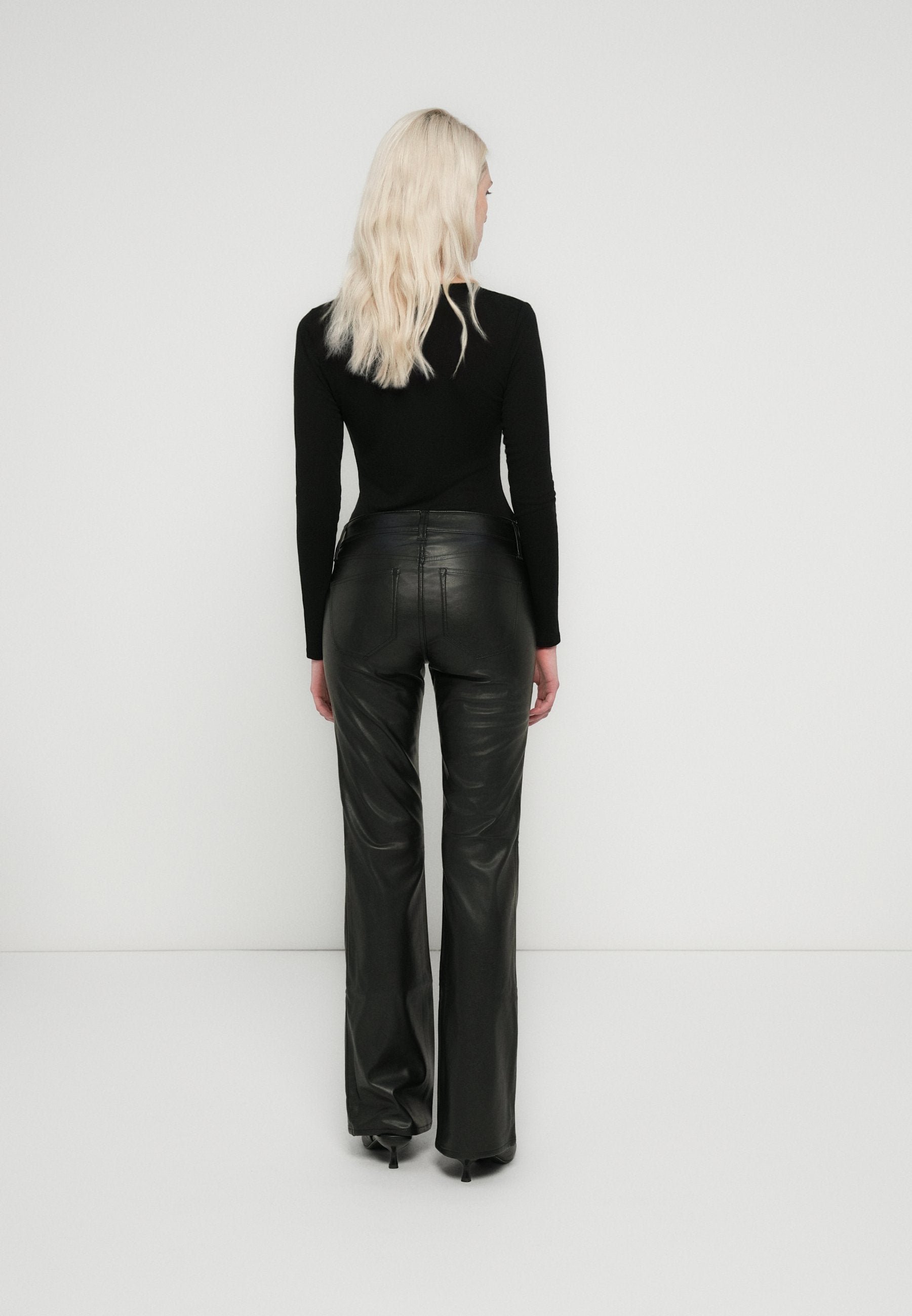 GAP LONG AND LEAN