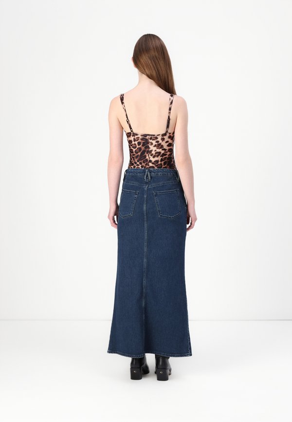 Good American FIT AND FLARE MAXI SKIRT