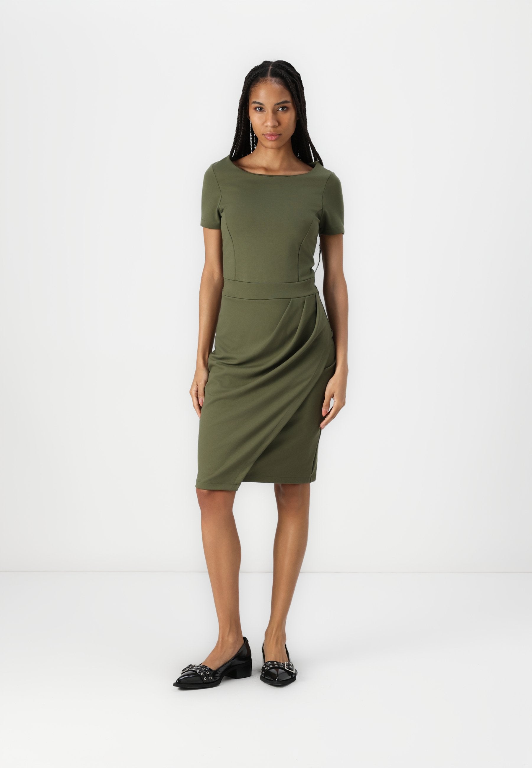 Anna Field PLEATED SKIRT FITTED CAP SLEEVES MIDI DRESS