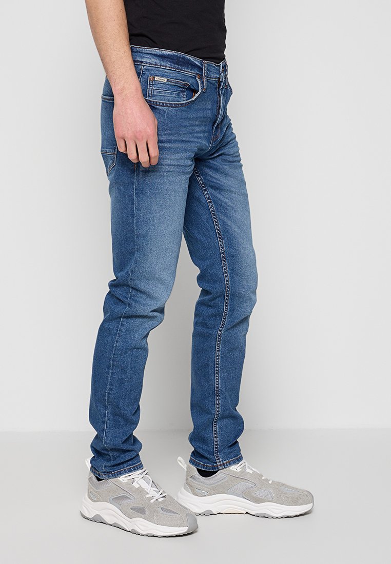 Lindbergh Jeans Tapered Fit Media 2