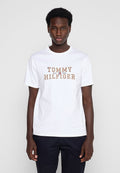 REGULAR FIT Media 1