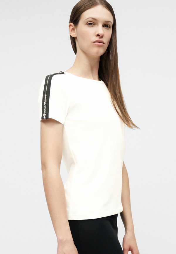 EA7 Emporio Armani