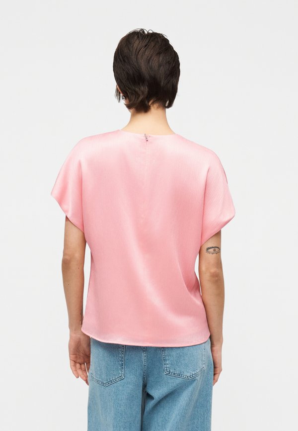 Calvin Klein PLISSE HARDWARE