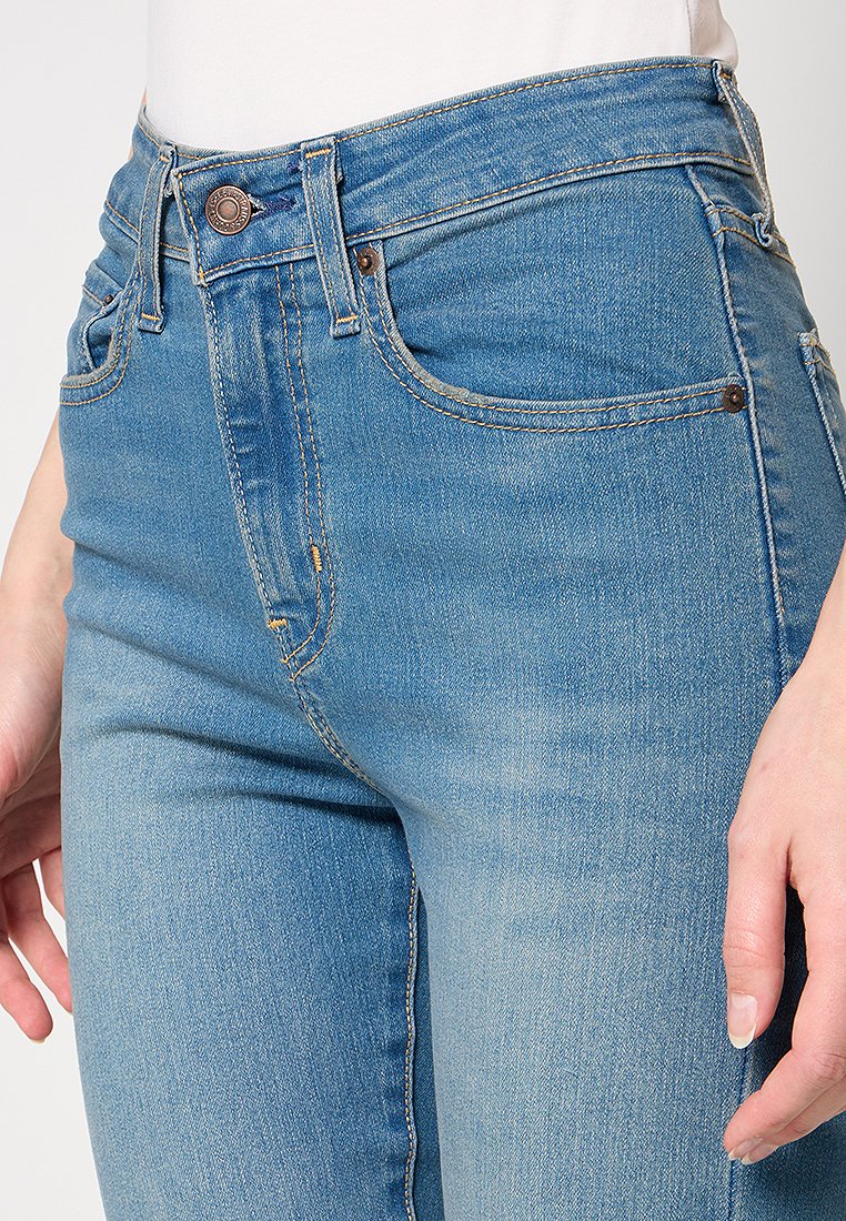 Levi's® 726® HIGH RISE FLARE