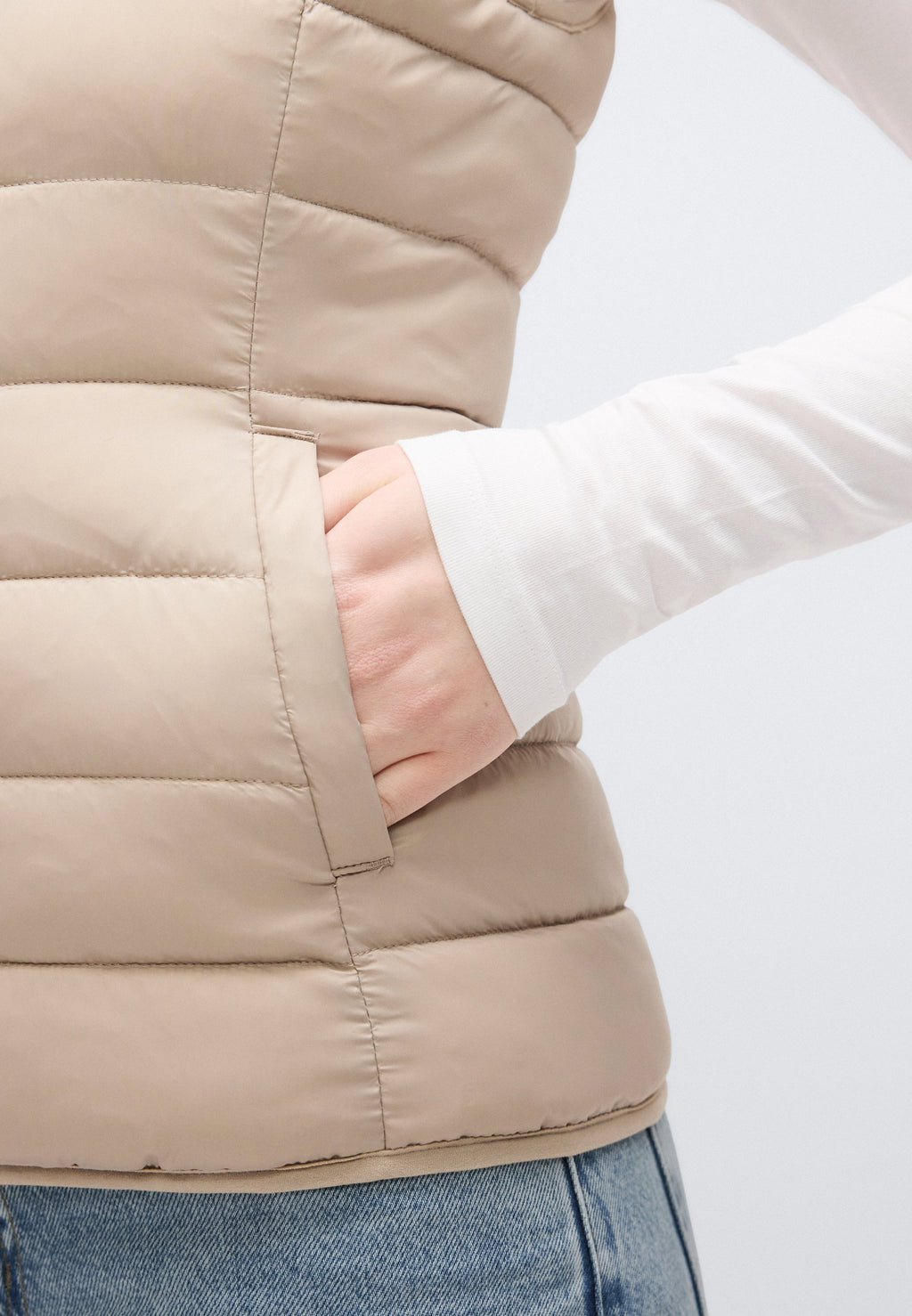 ONLNEWTAHOE HOOD WAISTCOAT Media 6