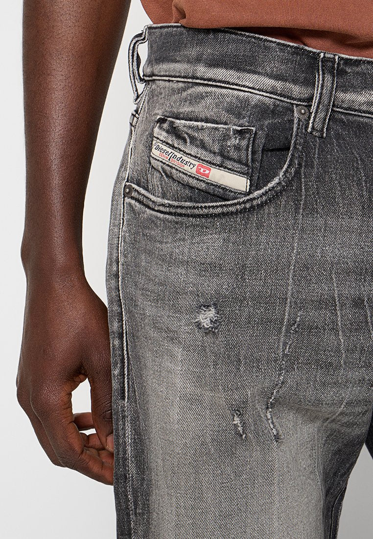 Diesel 2019 D-STRUKT-R