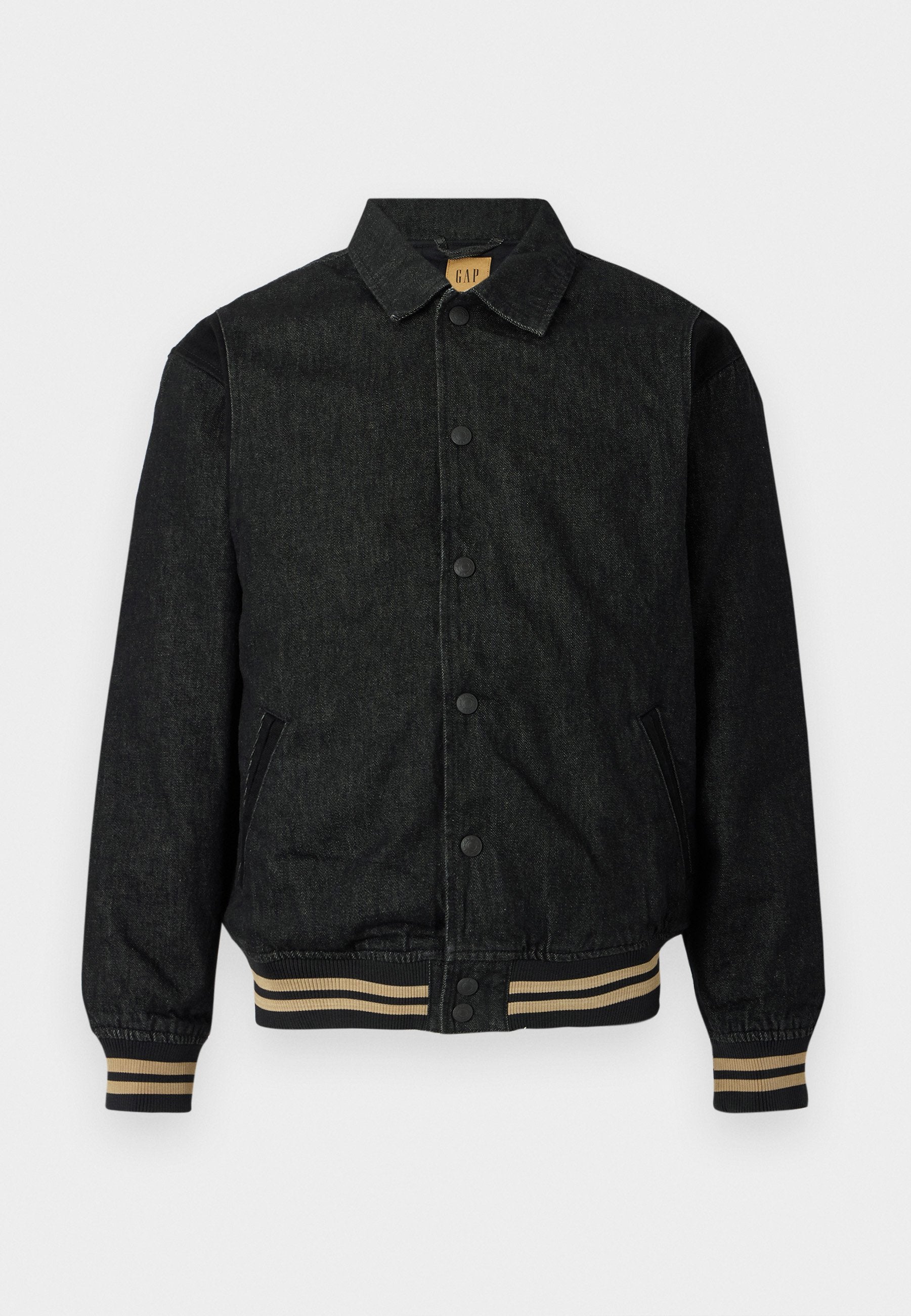 Schwarze Jeansjacke mit Knopfverschluss, gerippten Bündchen und elastischem Saum. Verfügt über einen Kragen und Seitentaschen.