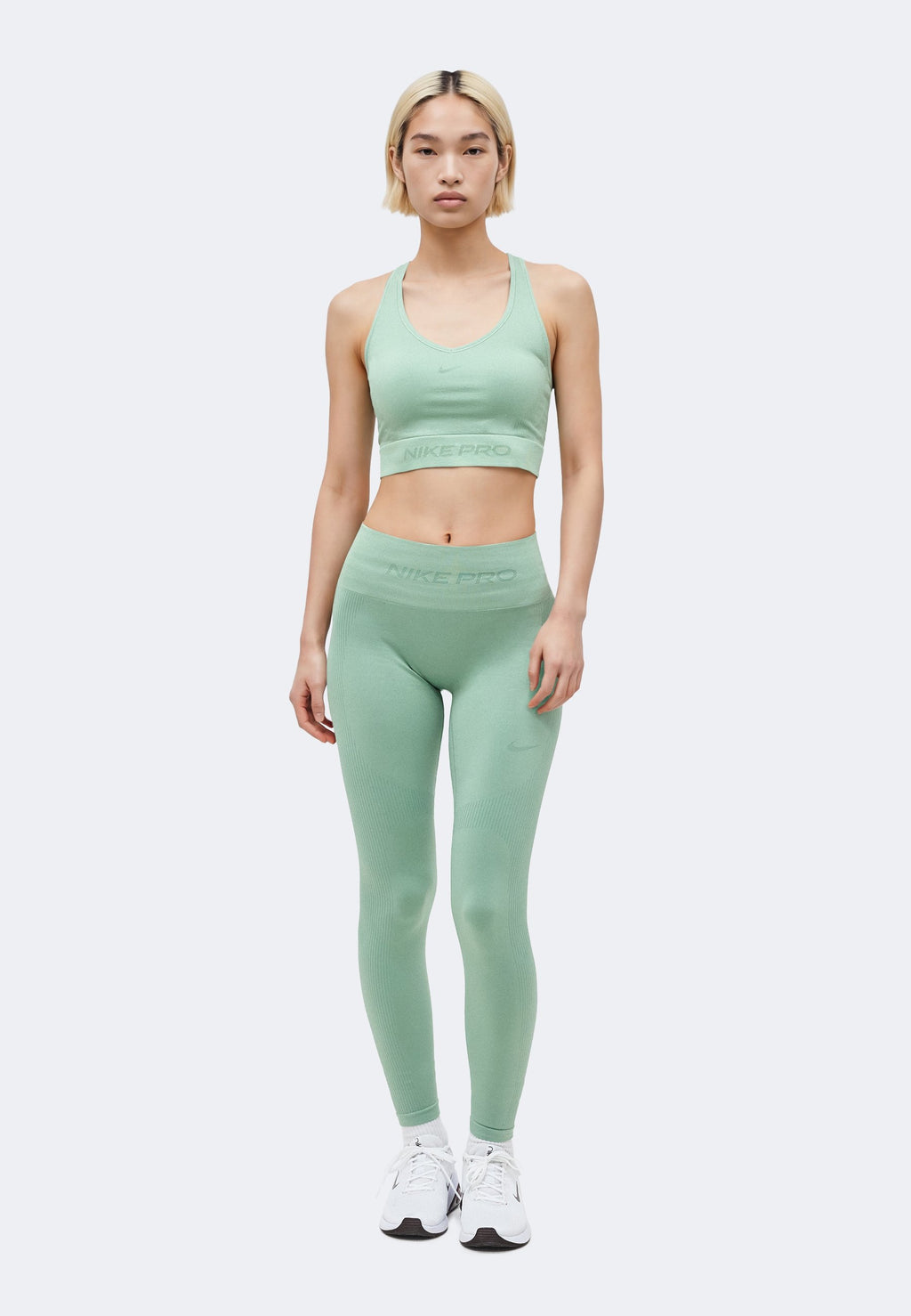 Nike Performance TIGHT