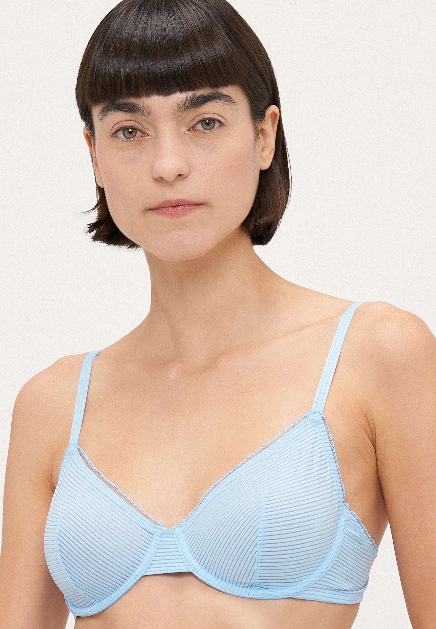 DIM BRA