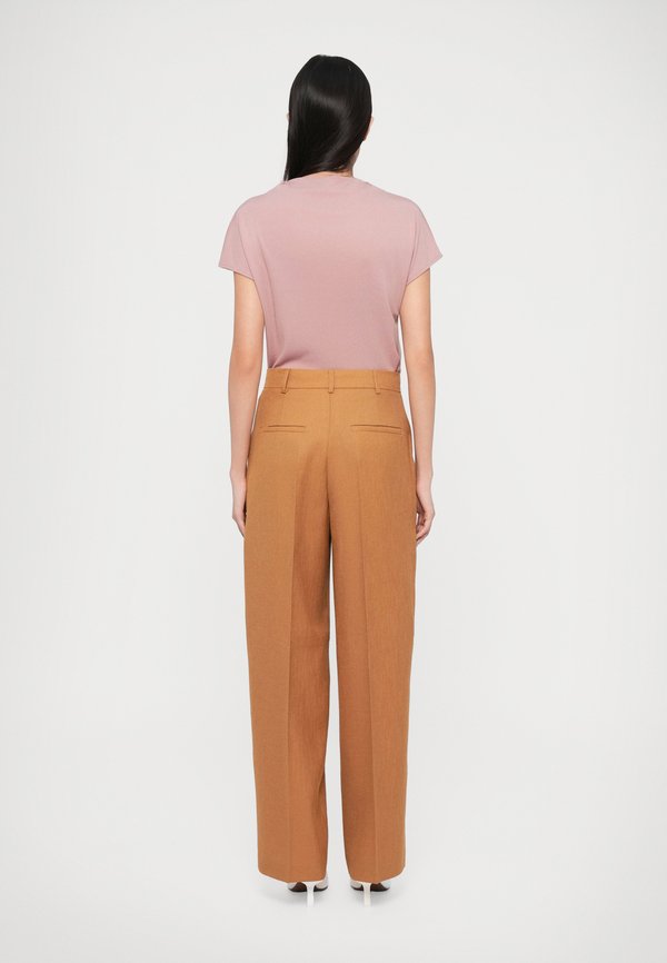 MAX&Co. ELIDE