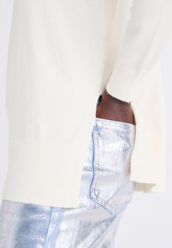 ONLY ONLIBI LONG SLIT ROLLNECK