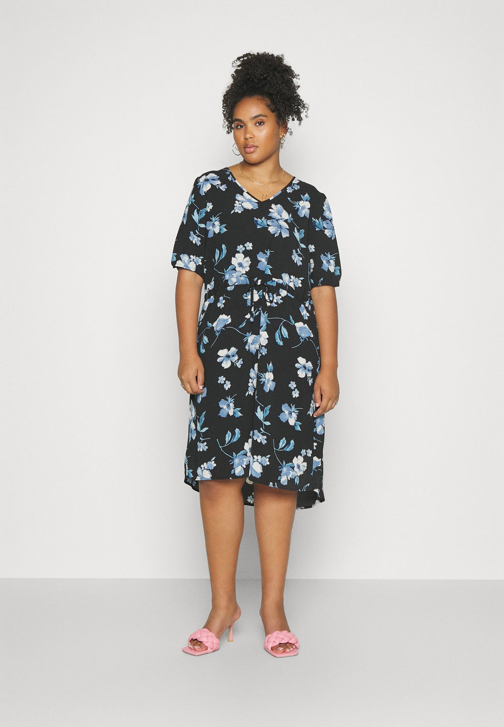 ONCBIANCA NOVA LUX DRESS Media 3
