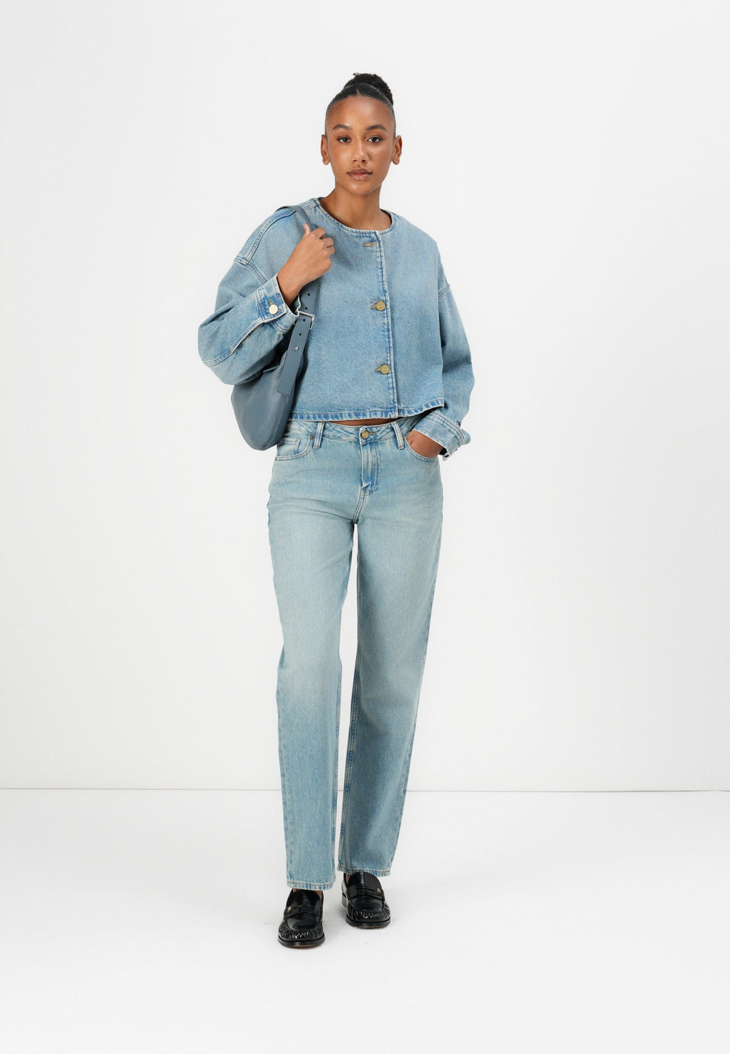 LEX SHORT JACKET Media 2