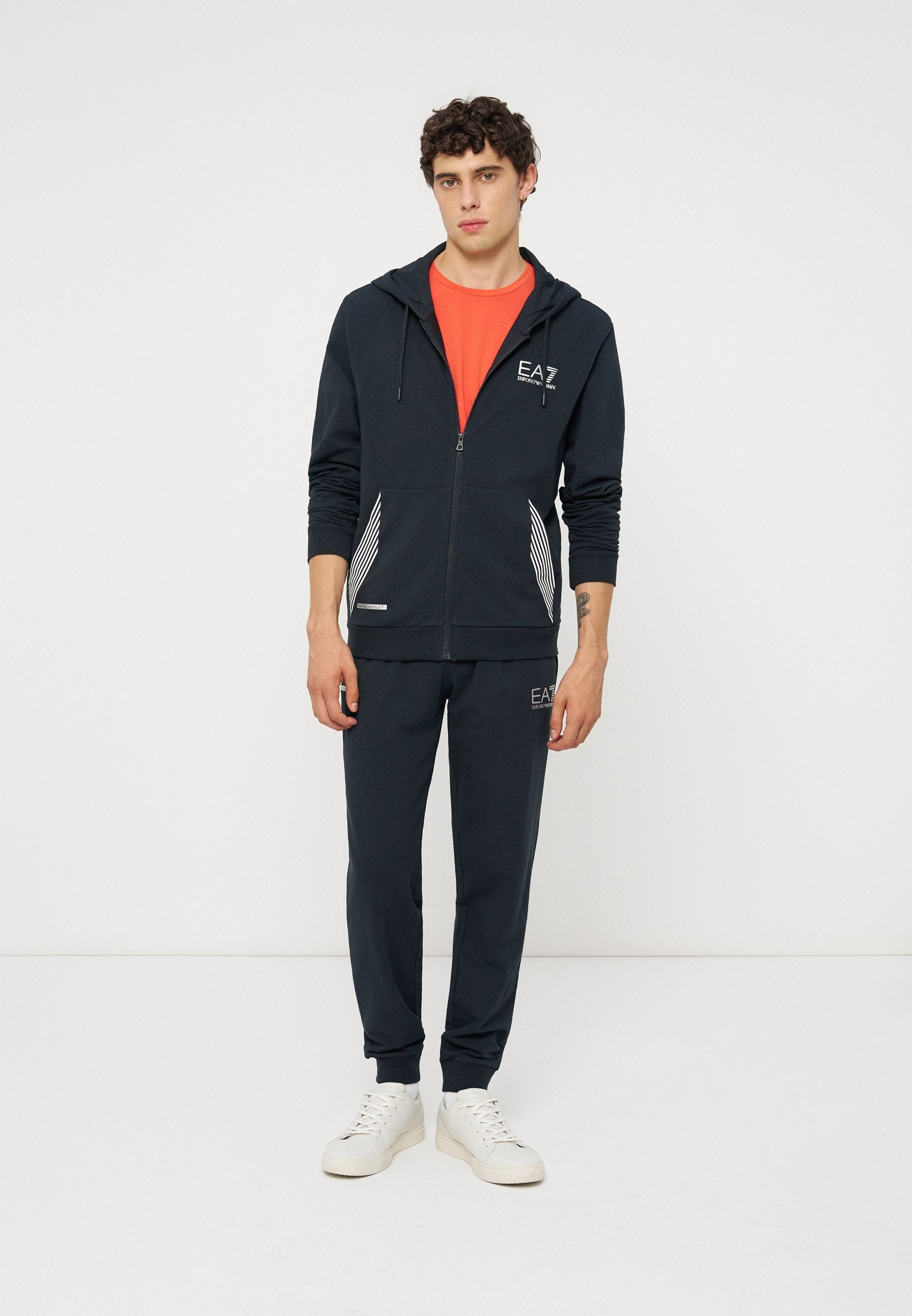 EA7 Emporio Armani Trainingsanzug Media 3