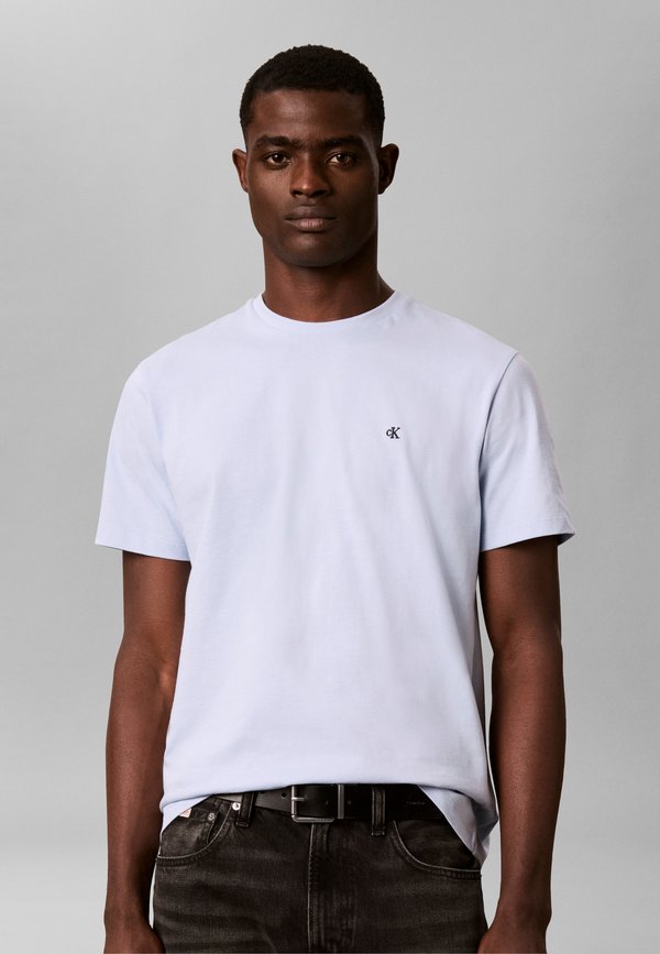 Calvin Klein Jeans CLASSIC MONOGRAM - Basic T-shirt - breezy blue