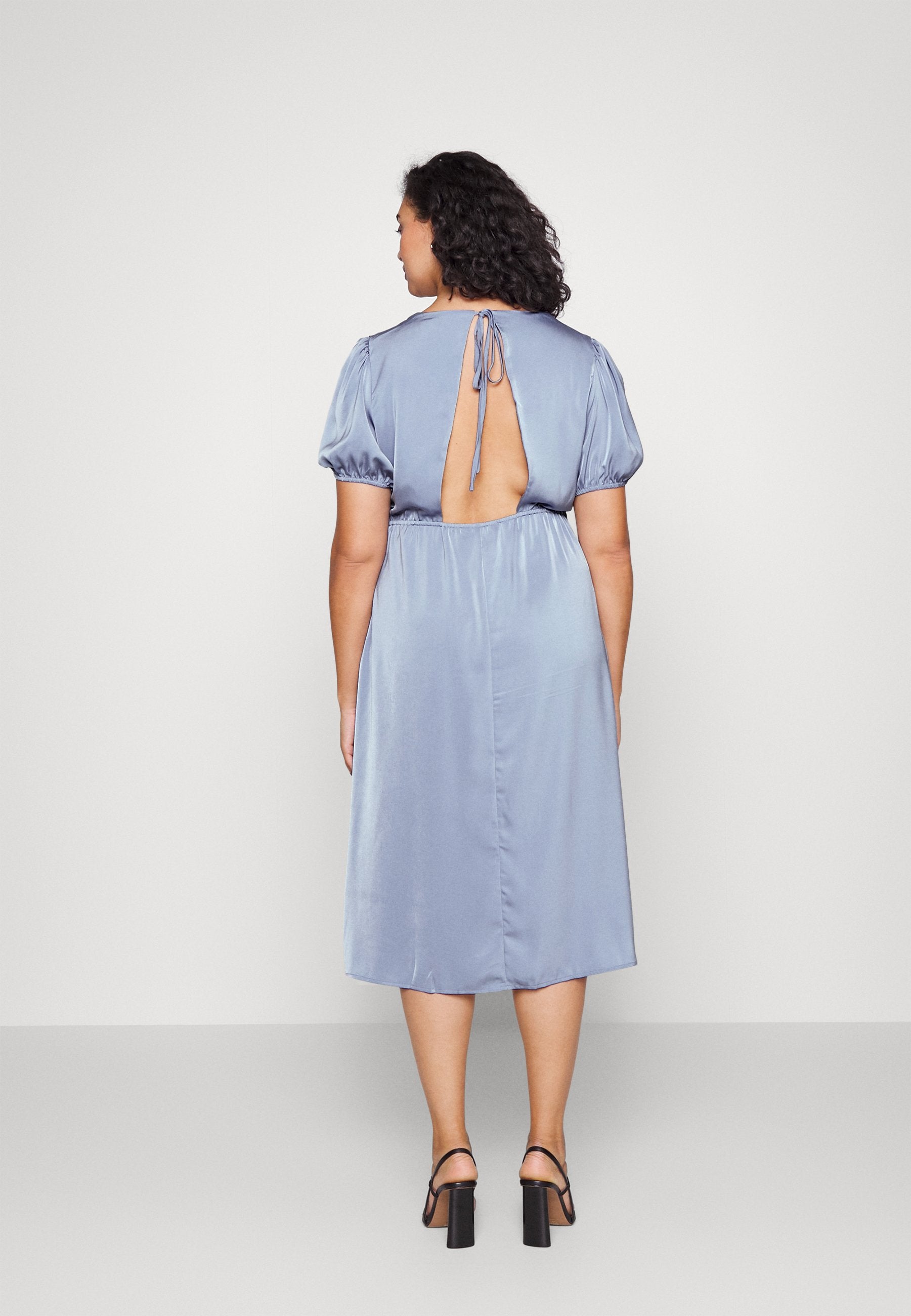 IN THE STYLE CURVE ITSXZLND V NECK MIDI WEDDING GUEST