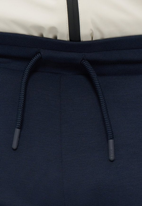 EA7 Emporio Armani