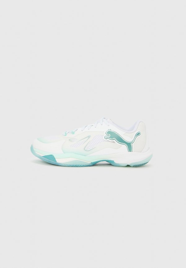 Puma VANTAGE NITRO W - Volleyball shoes - white/baltic sea/blue fresh water