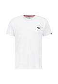 Weißes Baumwoll-T-Shirt mit kurzen Ärmeln, das auf der linken Brust ein kleines schwarzes und rotes Sternmotiv sowie einen kontrastierenden roten Innenhalsausschnitt hat.
