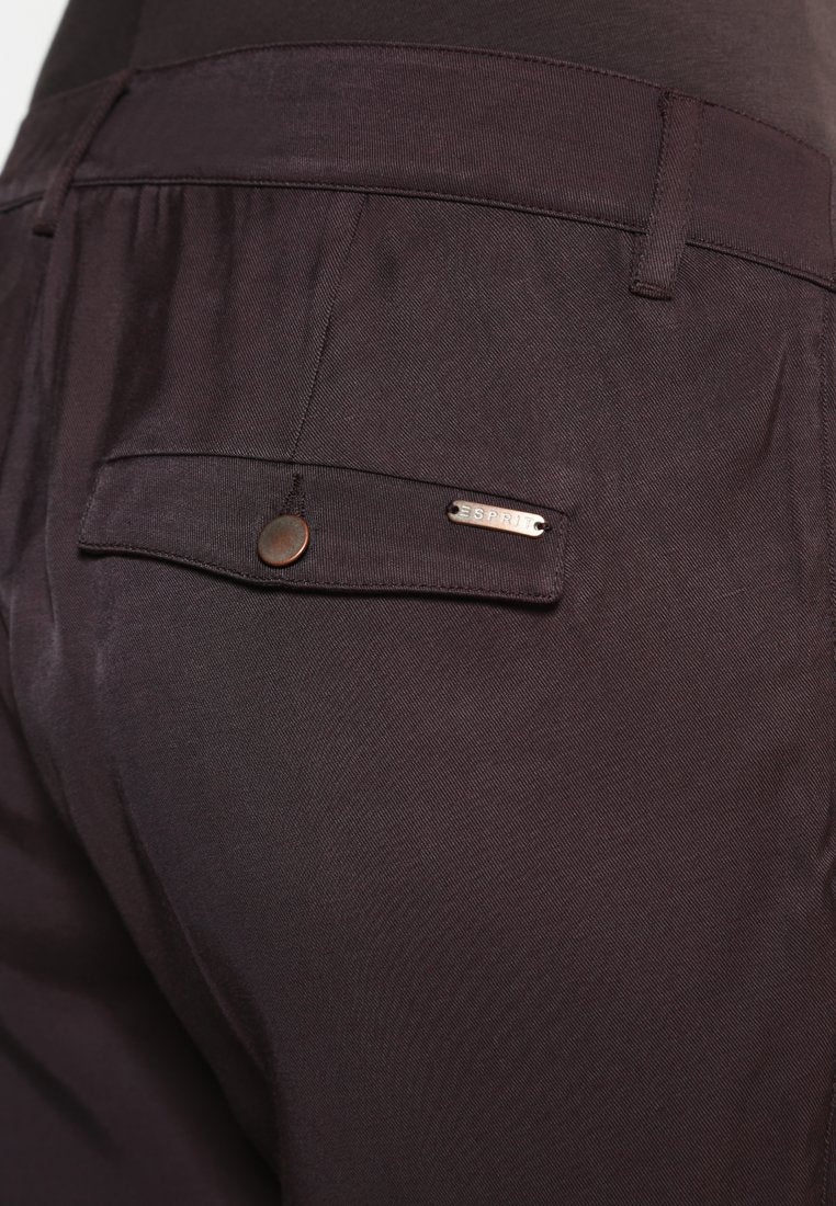 Esprit Maternity