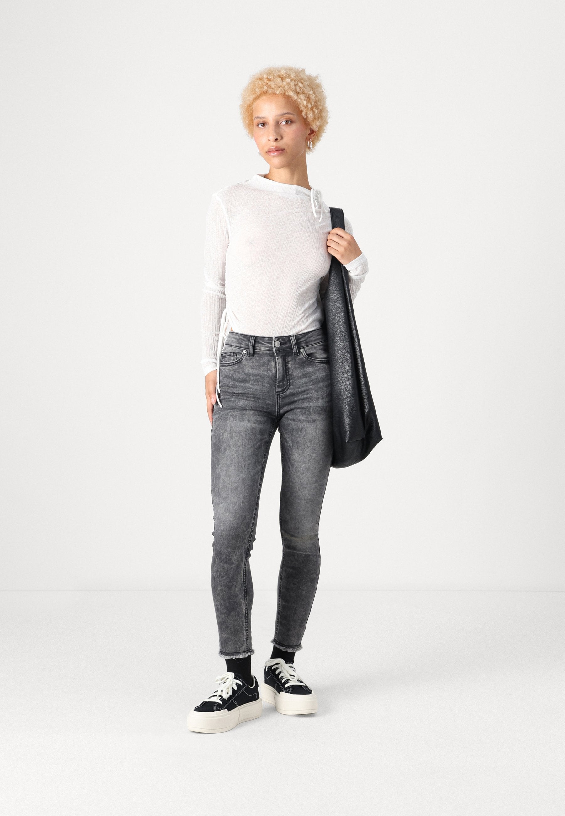 ONLRUSH MID WAIST Media 2