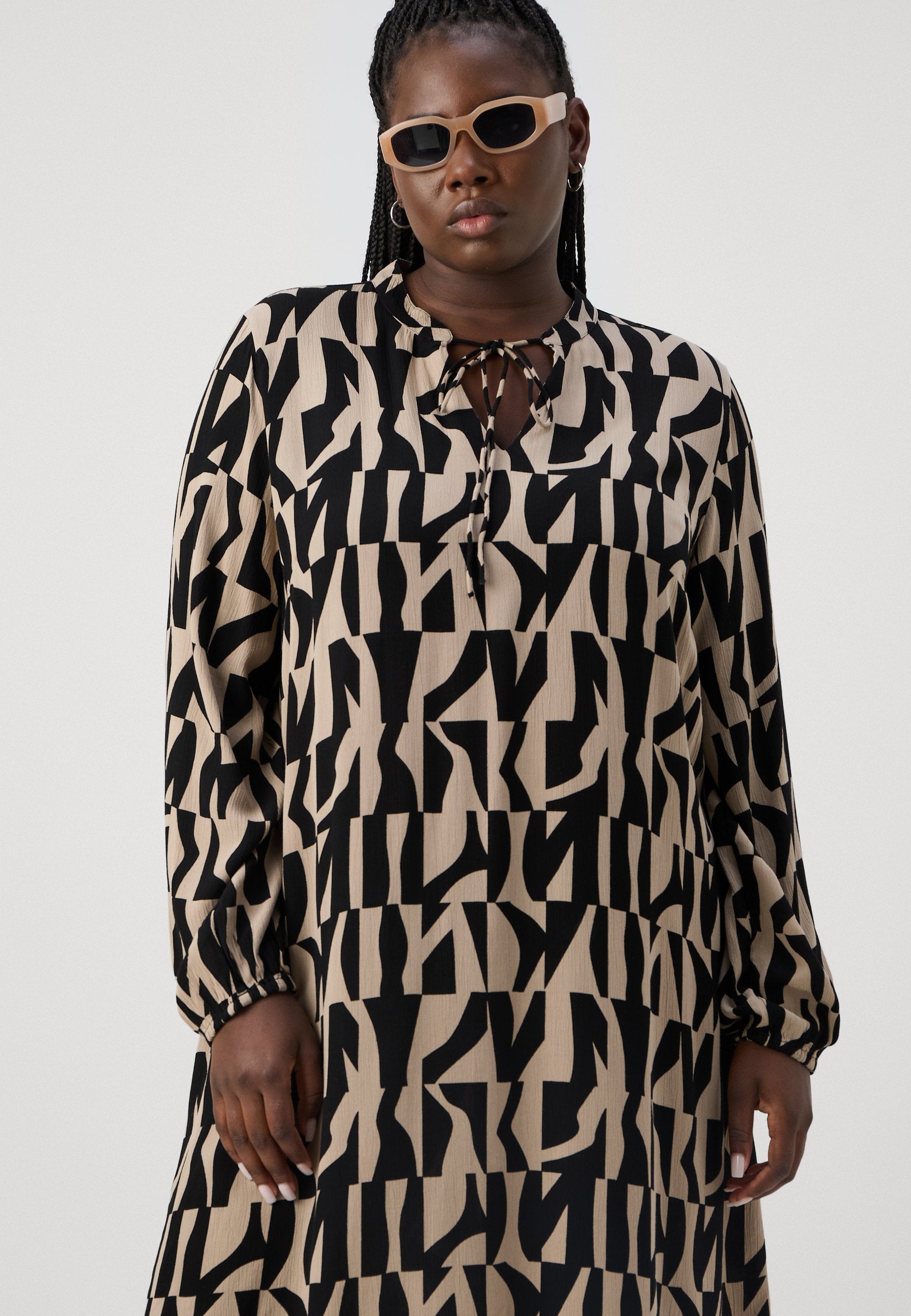 CARDIONA LIFE DRESS Media 5
