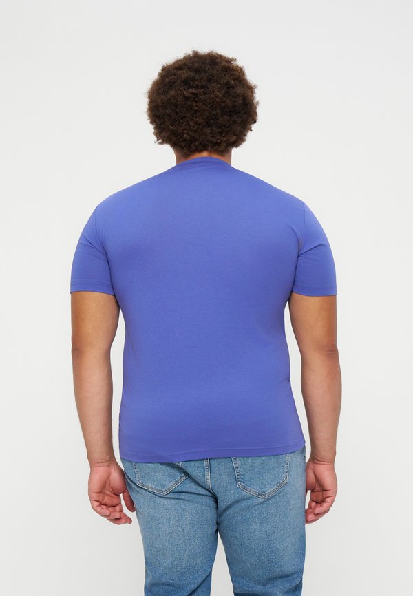 EA7 Emporio Armani
